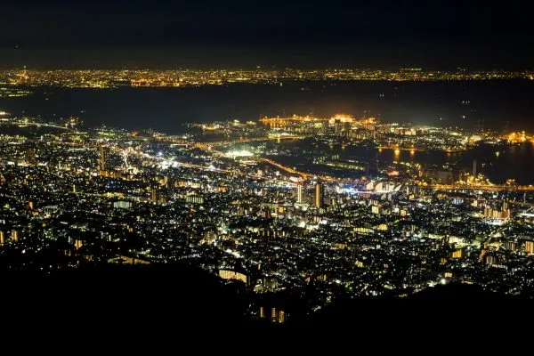 六甲山の展望台から見た神戸の夜景の画像